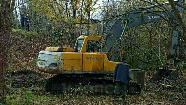 «Наши дома утонут в стоках»: в Калининграде под застройку урезали участки, которые люди обихаживали с послевоенных лет 