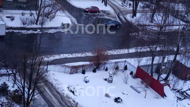 В Калининграде улица Портовая на время превратилась в реку (видео)