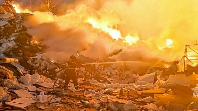 Полыхающие горы мусора в Калининграде, смерть на окружной и падение в яму: 6 событий, которые обсуждали в выходные  