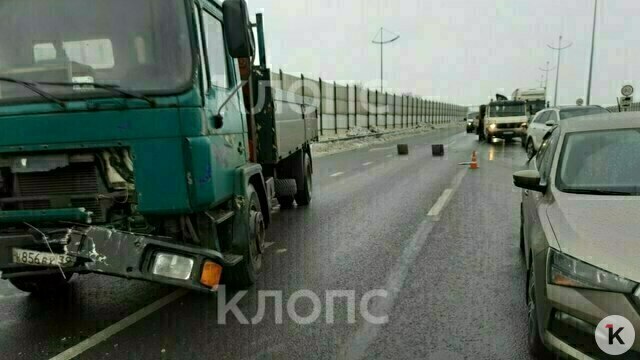 Окружная Калининграда превратилась в каток, из-за нескольких аварий собирается пробка (фото)