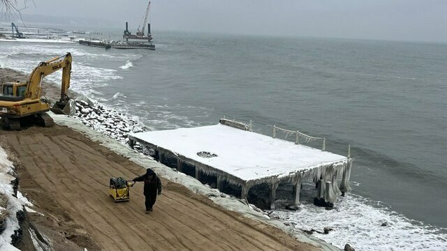 Берег Балтийского моря в посёлке Рыбное под Пионерским укрепили, там появится променад 