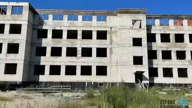 Школу на ул. Левитана городские власти обещают достроить в этом году