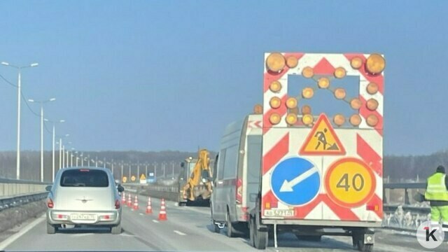 Едешь, тормозишь, снова едешь: на Приморском кольце ввели ограничения из-за уборки снега (фото)