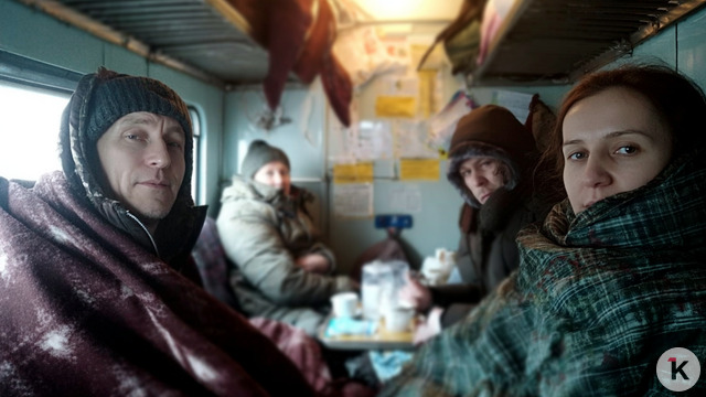 «Дети лежат под двумя одеялами»: пассажиры поезда Калининград — Санкт-Петербург мёрзнут в неотапливаемом вагоне  