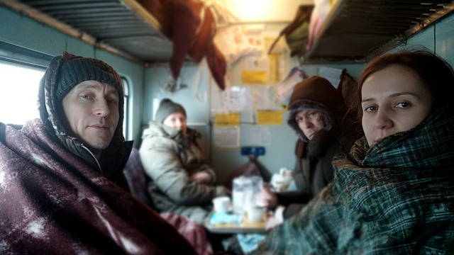 Замерзавшие в питерском поезде калининградцы удивили литовских таможенников и дождались тепла лишь в Беларуси   