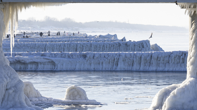 Инопланетные пейзажи замёрзшей Балтики: фоторепортаж из Пионерского  