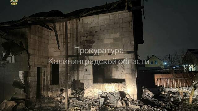 Стало известно о состоянии отца и дочери, спасшихся из горящего дома в СНТ под Калининградом  