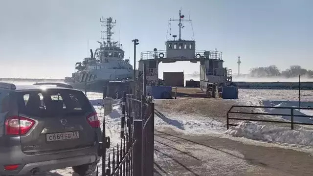 Количество паромов на Балтийскую косу увеличили до пяти