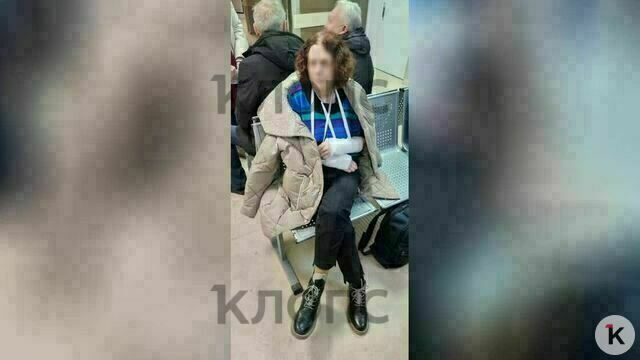 Калининградка приехала в БСМП с ушибом пальца и сломала обе руки, поскользнувшись у больницы (фото, видео)  