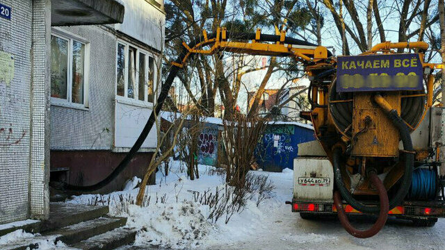 «Мощный запах канализации»: в подтопленном доме на Калязинской нашли нарушения жилищного законодательства  