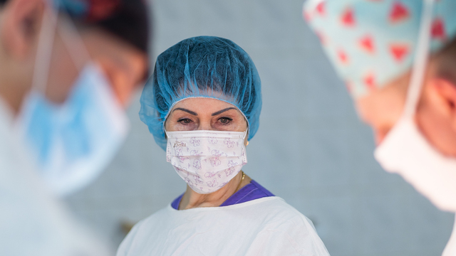 Полвека на шаг от хирурга: истории калининградских операционных сестёр (фото)  