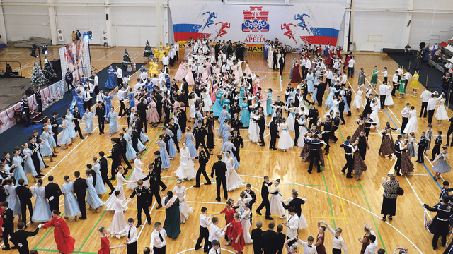 В Калининграде в 17-й раз прошёл кадетский бал