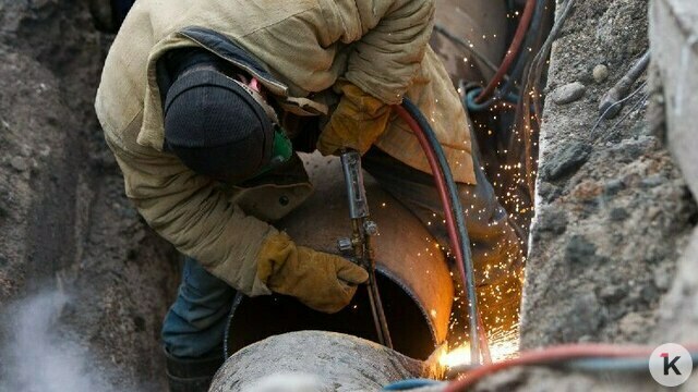 В Светлогорске борются с прорывами теплотрасс, замерзающих жителей бесплатно размещают в гостиницах  