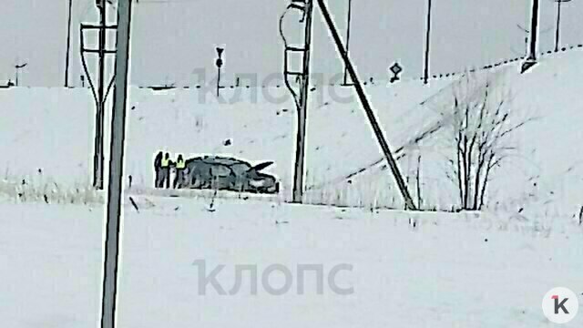 В Калининграде Land Cruiser вылетел с Большой окружной, перевернулся и скатился в кювет (фото)