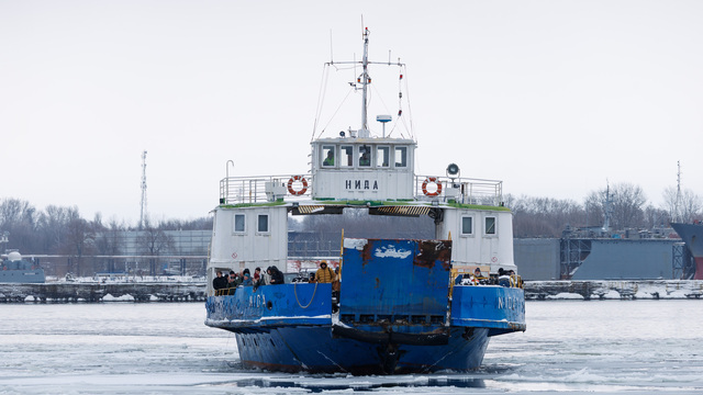 Только для пассажиров: паром на Балтийскую косу снова не перевозит машины