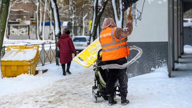 В Калининграде собираются увеличить количество дворников из числа осуждённых
