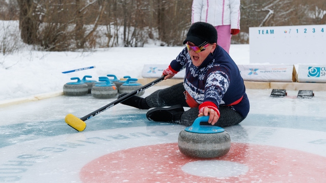  «Янтарные Моржи» окунулись на Шенфлизе в кёрлинг