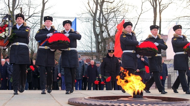 23 февраля в центре Калининграда перекроют движение. Как поедет транспорт