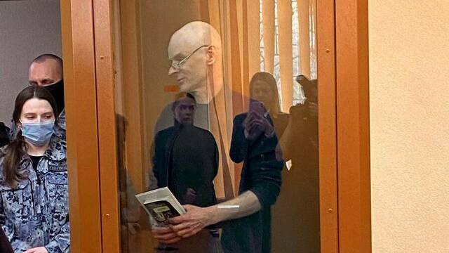 Реальные сроки в колонии и штрафы: оглашён приговор экс-ректору БФУ и его заместителю 