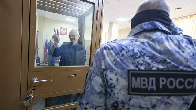 «Говорящая» толстовка и полный зал бывших коллег: как оглашали приговор Фёдорову и Мялкиной (фото)   