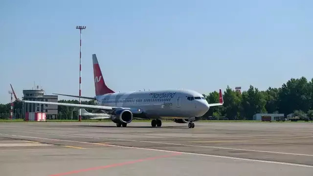 Из-за снегопадов в Санкт-Петербурге в «Храброво» задерживаются 9 рейсов