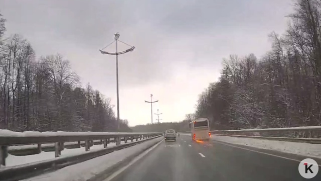 Под Калининградом у пассажирского автобуса на ходу оторвалось колесо, это уже третий случай за месяц (видео)
