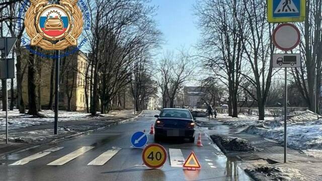 На Камской легковушка сбила шагавшую по зебре школьницу