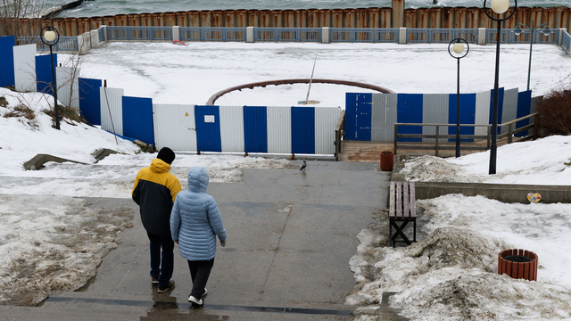 На старом променада в Светлогорске появились рабочие