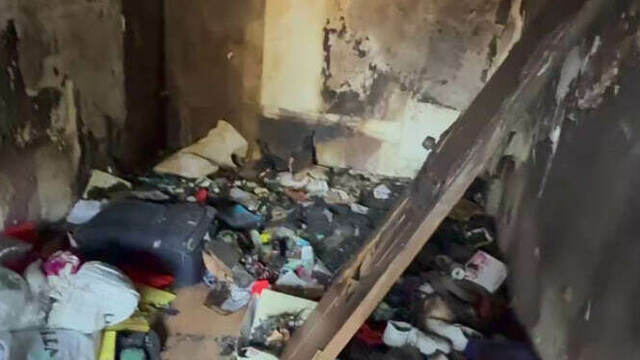 Схватила сыновей и выскочила из дома: в Калининграде у многодетной семьи сгорела квартира