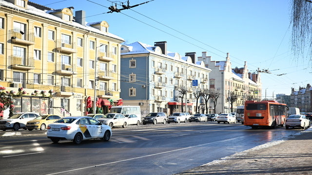 Улицы Калининграда после зимы моют шампунем