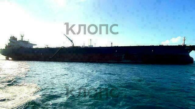 Моряки из Калининграда застряли в египетском порту на арестованном российском танкере 