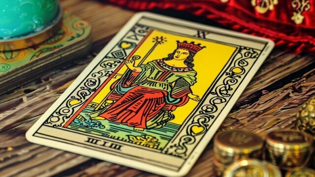 Весы решатся на важный шаг, а Львам потребуется терпение: таро-расклад на субботу, 14 марта