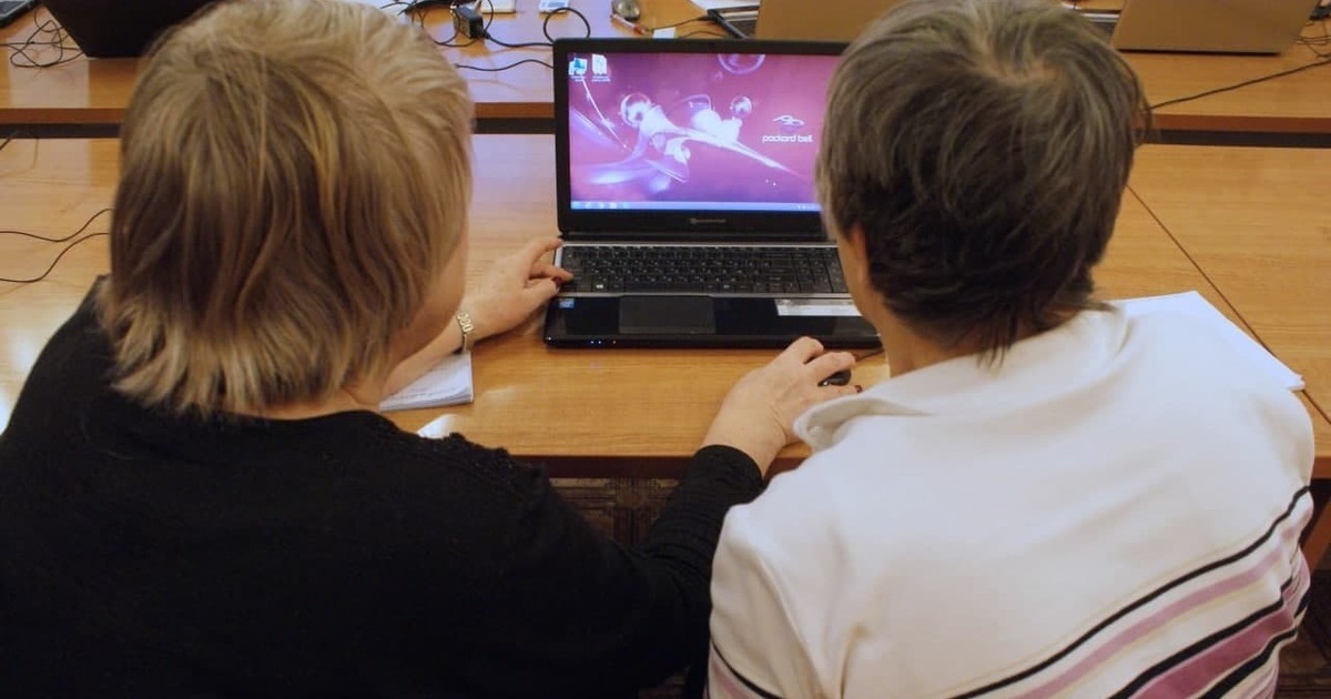 Серверная комната и провода