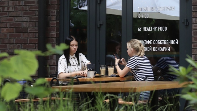 Забывчивых владельцев кафе с летними террасами в Калининграде ждут штрафы