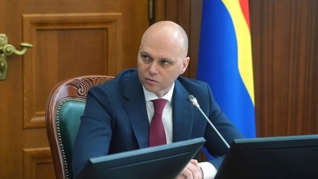 Губернатор потребовал от министерств конкретно отвечать на вопросы граждан