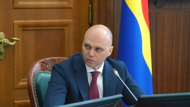 Губернатор потребовал от министерств конкретно отвечать на вопросы граждан