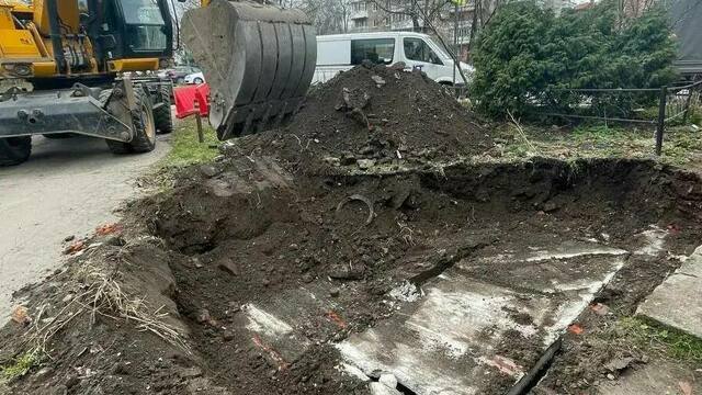 46 жилых домов остались без горячей воды: подробности ЧП на территории калининградского лицея, где прорвало трубу