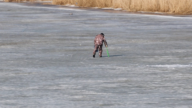 Мать провалившегося в Черняховске под лёд ребёнка полицейские поставили на учёт