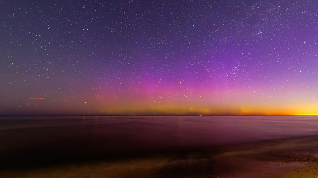 Северное сияние над Балтийским морем