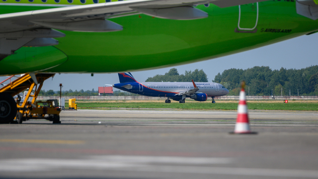 Калининградцы второй день не могут долететь домой, задержано 28 рейсов