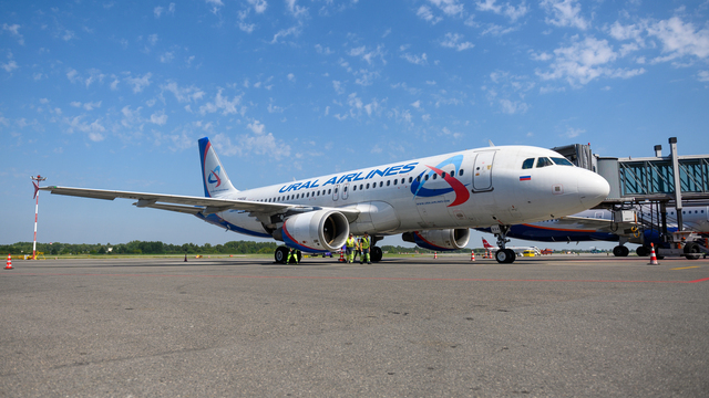 От 20 минут до 8 часов: в «Храброво» снова массовые задержки самолетов