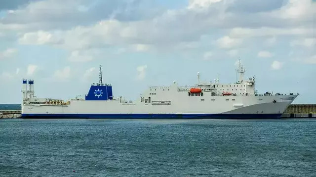 С суши на море: по земле в Калининград стали перевозить меньше грузов