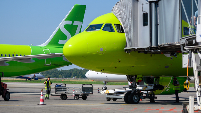 Для безопасности: авиатрассу в Калининград закрывали на ночь