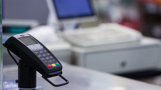 «У меня не приняли карты ни в магазине, ни в аптеке»: калининградцы жалуются на проблемы с безналом (обновлено) 