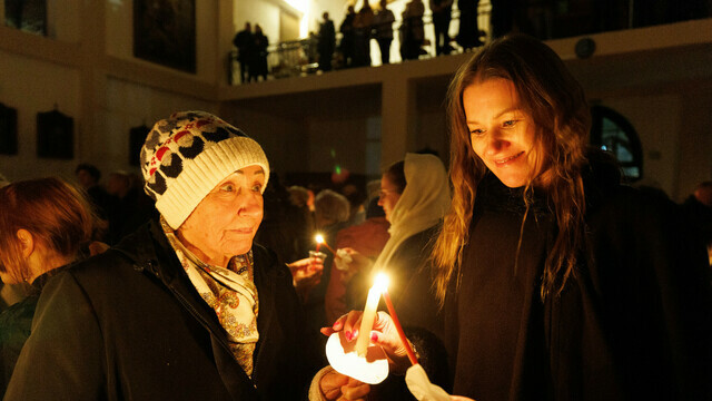 Католики Калининграда встретили Пасху: служба в храме святого Адальберта (фото)
