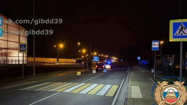 В Гурьевском районе подросток решил перейти дорогу не по зебре и попал под колёса авто