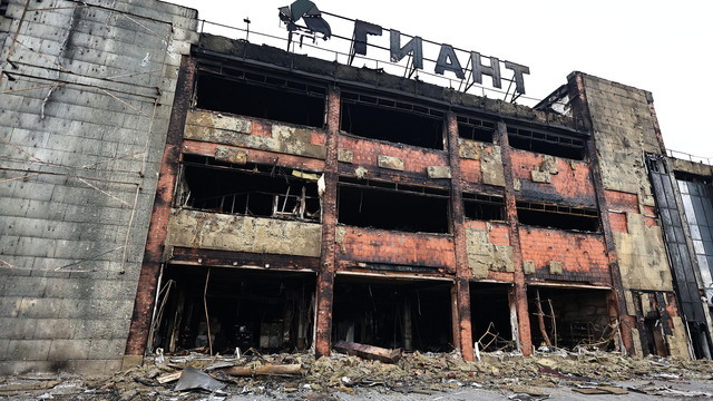 «У них просто не стало части жизни»: как калининградцы помогают погорельцам из ТЦ «Гиант»  