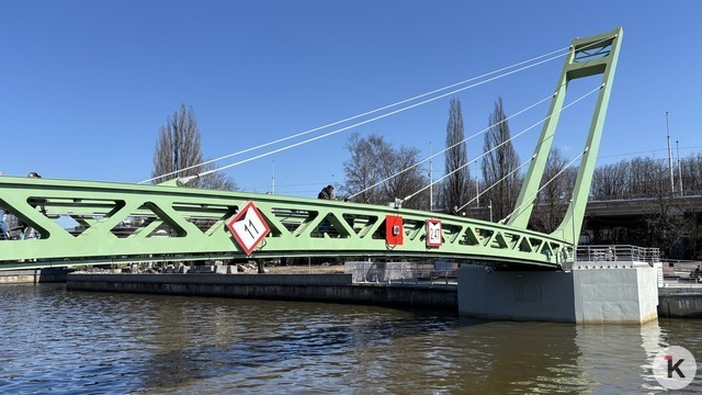 На Философском уже назначают свидания: как новый мост на остров Канта вписался в жизнь калининградцев (фото)