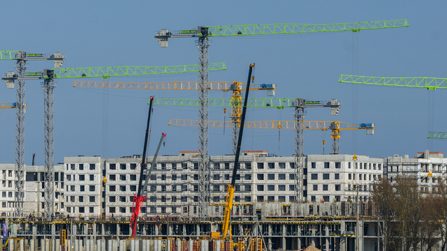 В регионе стали строить меньше зданий, но большей площади