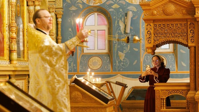 Пасхальная ночь в храме Константина и Елены: свет, молитва и торжество Воскресения